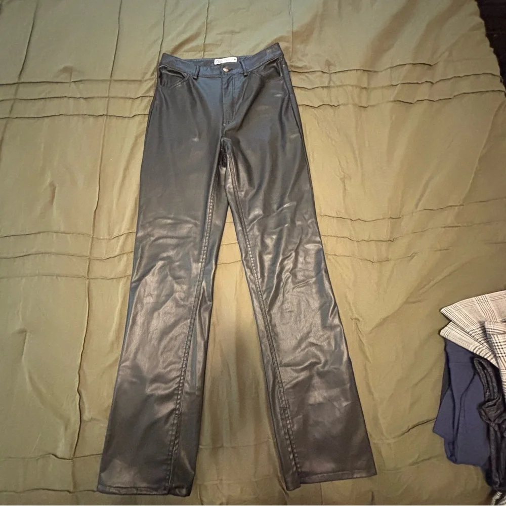 Zara Black Faux Leather Pants size 6 - Picture 3 of 3